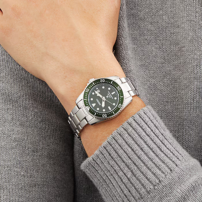 Seiko Prospex Diver's Solar Stainless Steel SNE583P1