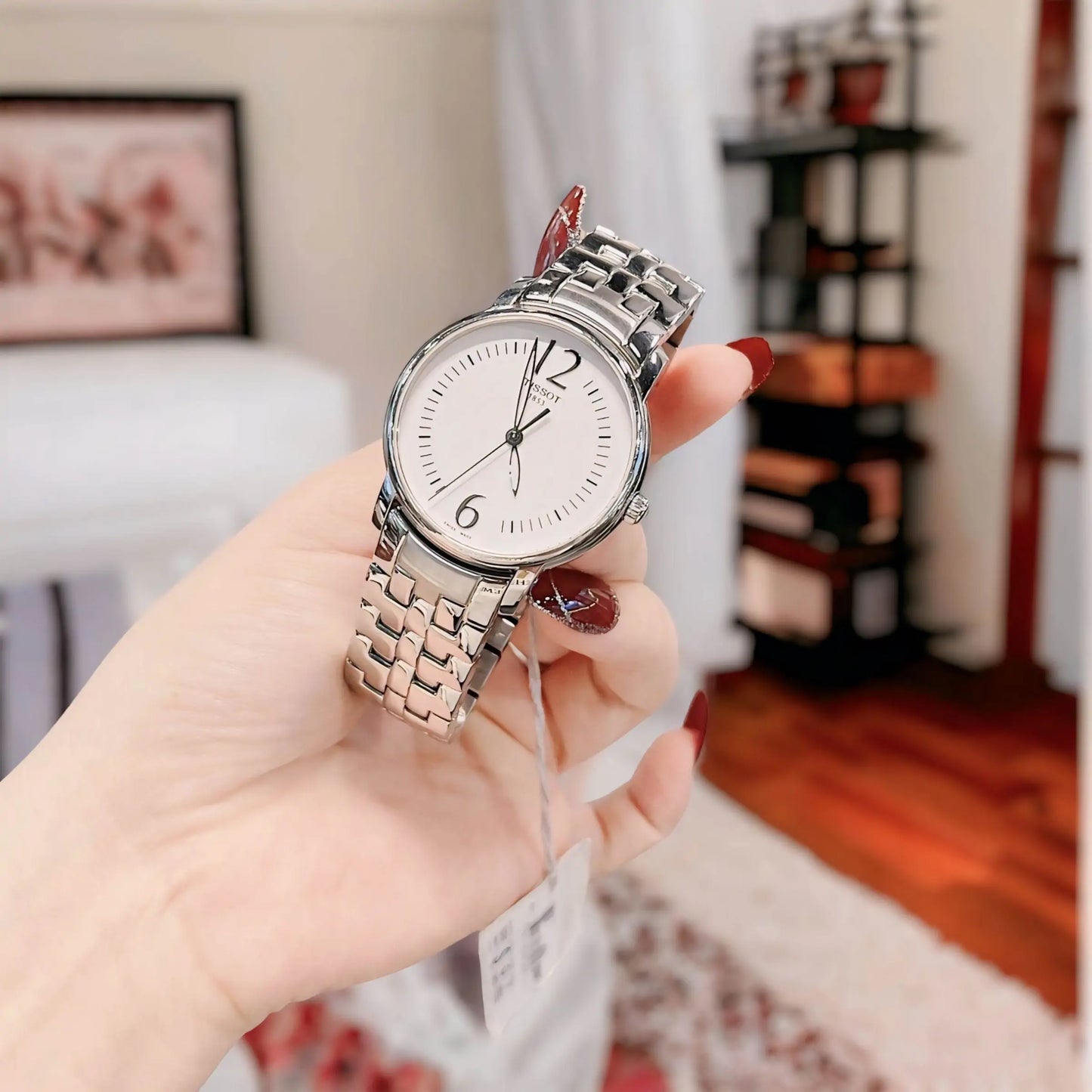 Tissot Lady-Round T052.210.11.037.00
