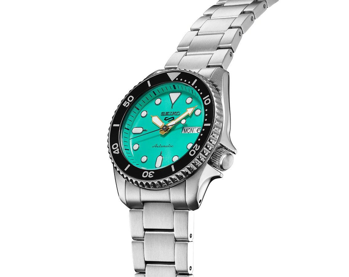 Seiko 5 Sports SRPK33K1 38mm SKX Mid-Sized