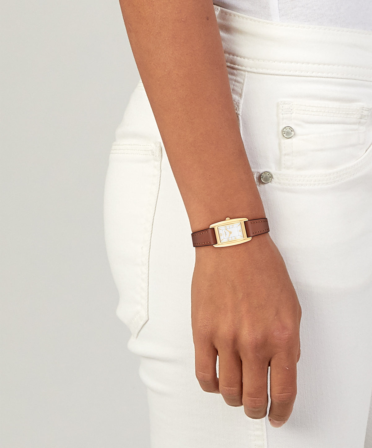 Coach 14504643 Women's Leather Strap & Ionic Plated Gold Steel Watch