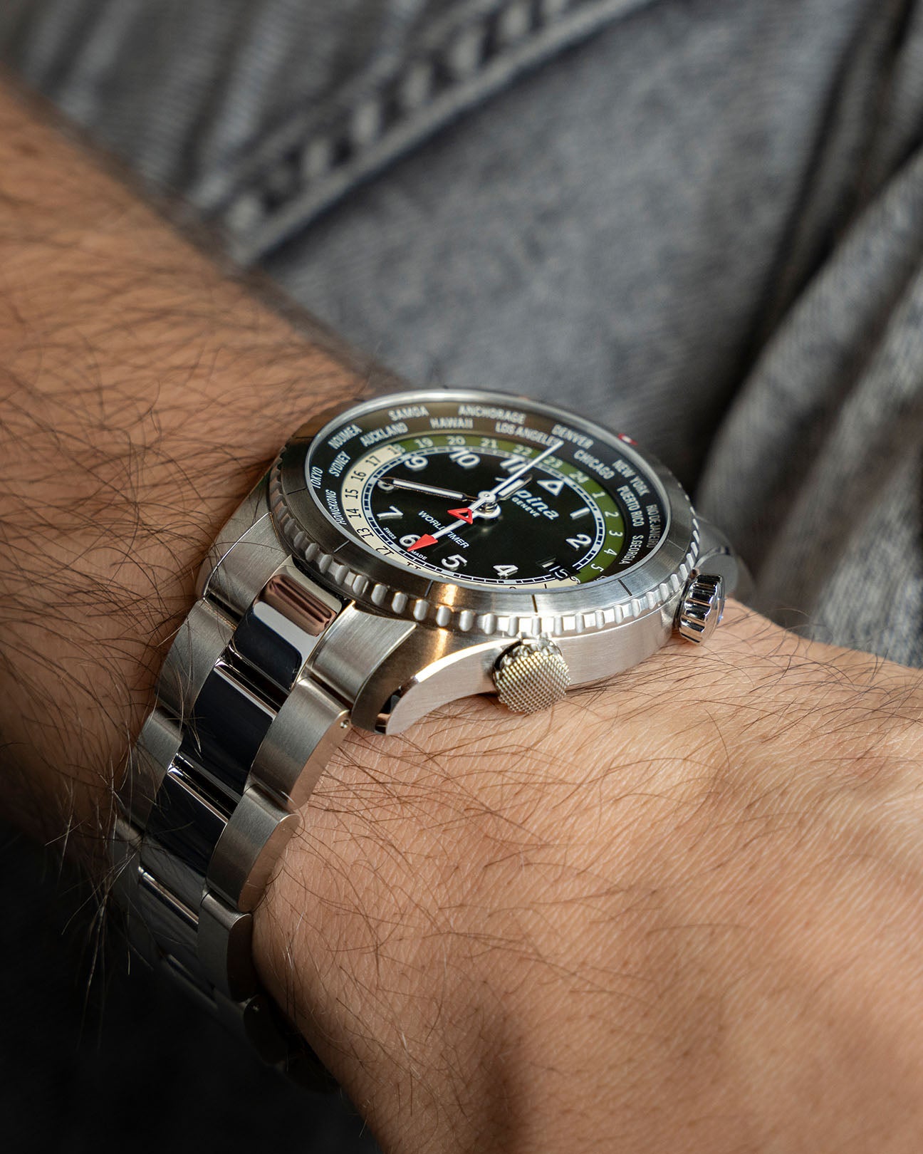 Alpina Startimer Pilot Quartz Worldtimer  AL-255GR4S26B