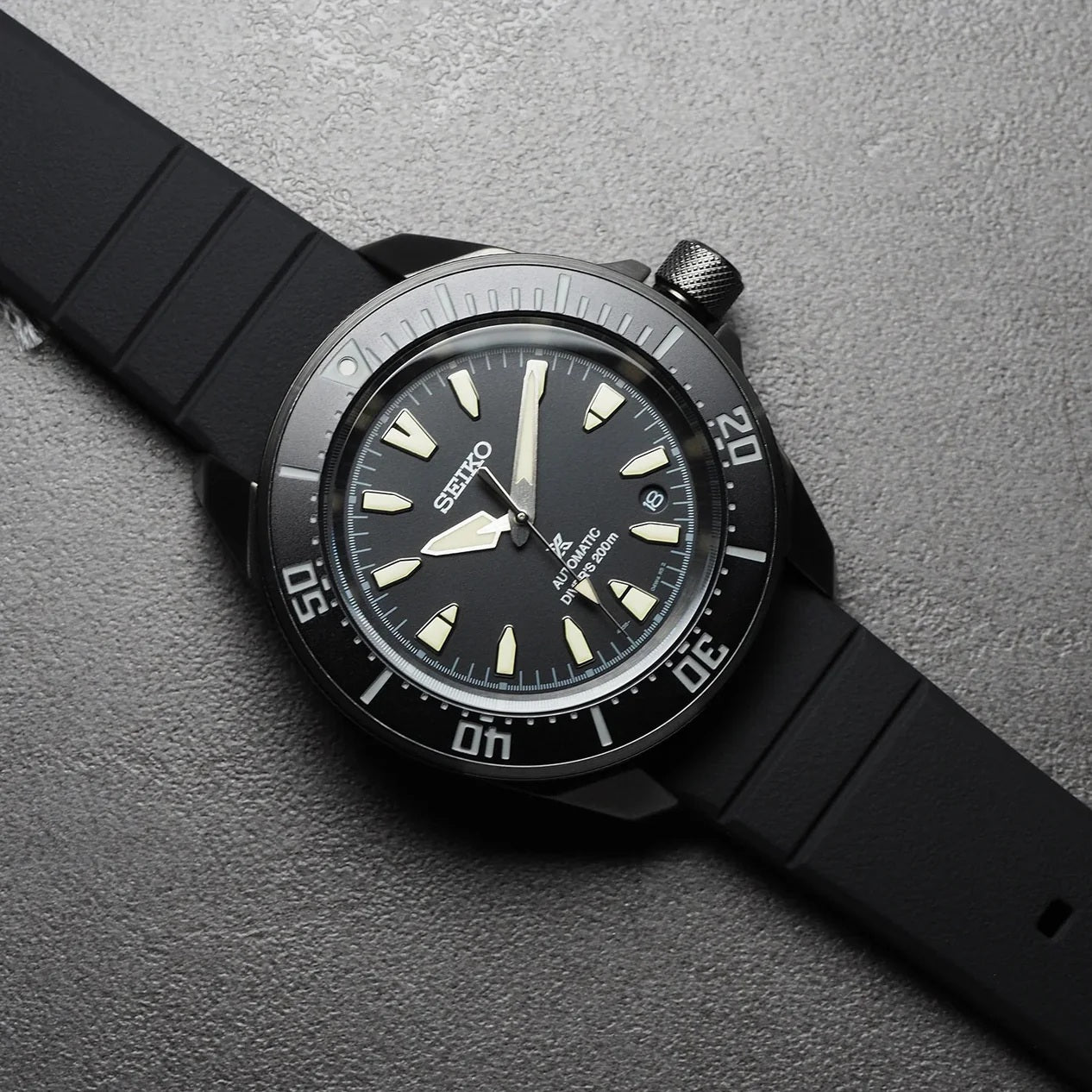 Seiko Prospex Black Samurai Silicone Strap Red 200M Diver's Men's Watch SRPL15K1